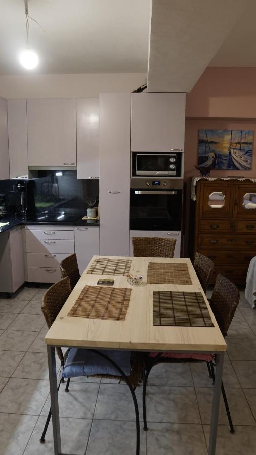 Romanos Patras Studio 外观 照片