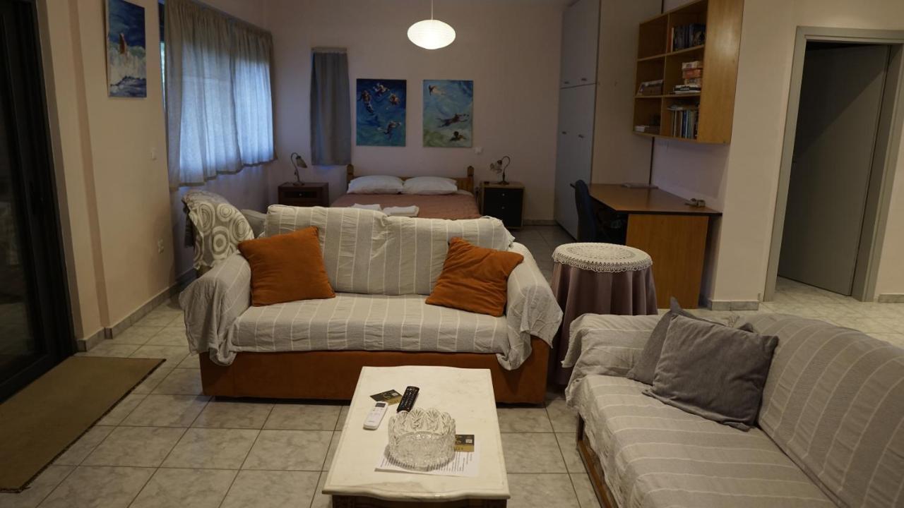 Romanos Patras Studio 外观 照片