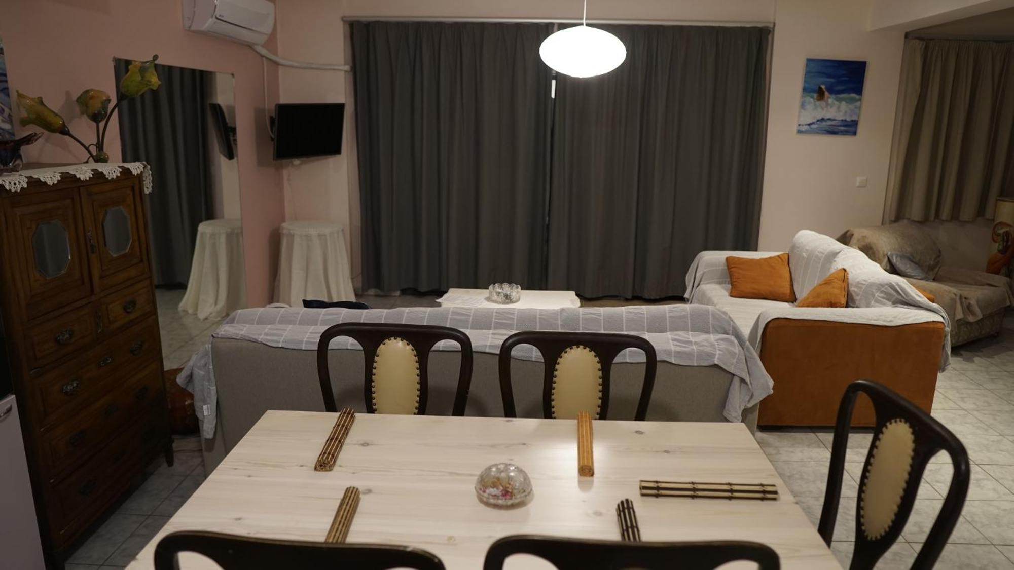Romanos Patras Studio 外观 照片