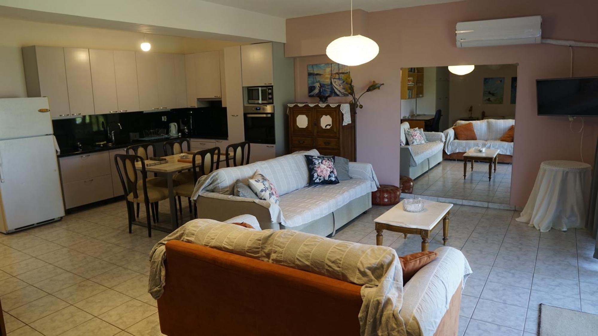 Romanos Patras Studio 外观 照片