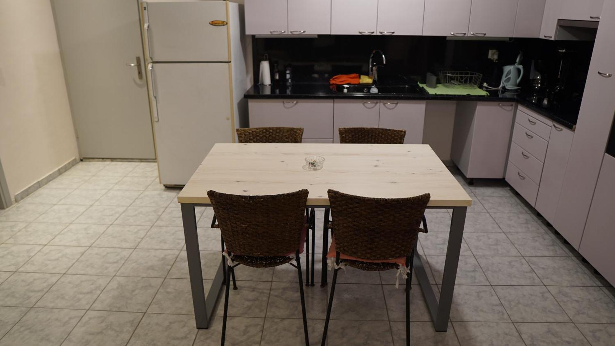 Romanos Patras Studio 外观 照片